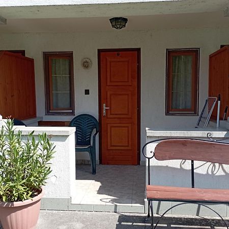 Villa Suzy Zamárdi Exterior foto